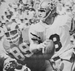 Archie Manning of the Saints & the Rams Fred Dryer in 1977